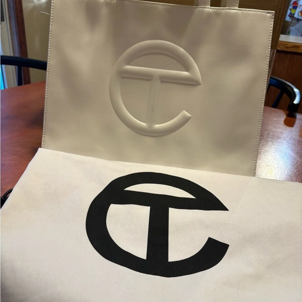 Telfar Cream Tote Bag - Picture 1 of 7